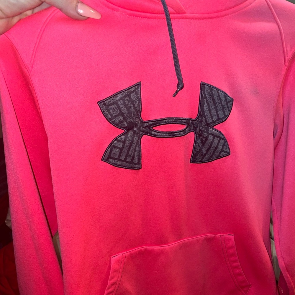 Pink under armor warm sweatshirt